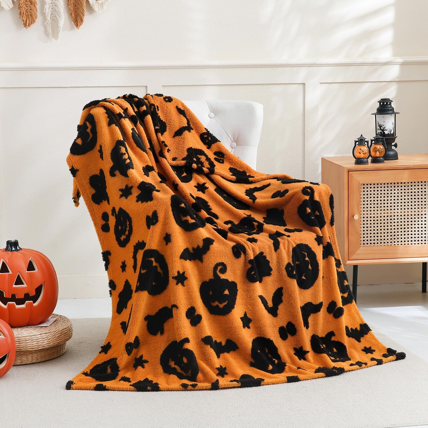 SOCHOW Halloween Jacquard Throw Blanket, Fuzzy Soft Cozy Warm Pumpkin Ghost Fall Decor Holiday Blanket for Couch, Sofa and Bed, 50 x 60 Inches, Orange/Black